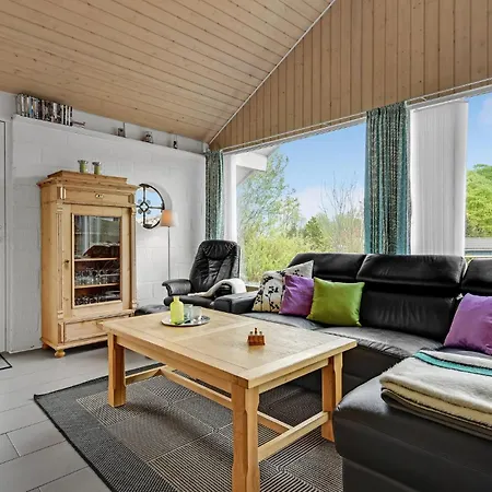 3 Bedroom Lovely In